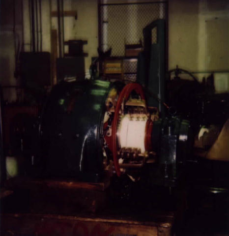 Dcmotor1.jpg (24391 bytes)