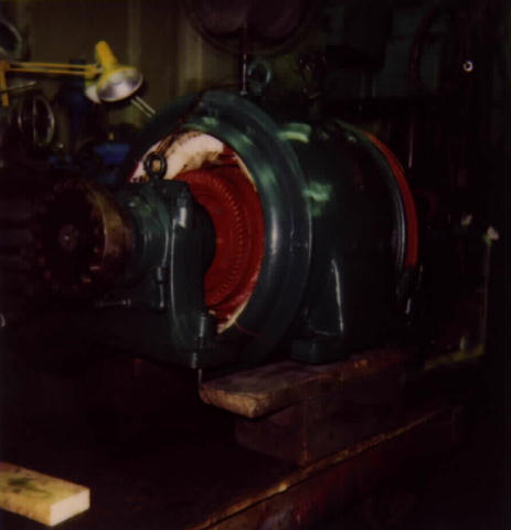 Dcmotor1.jpg (24391 bytes)